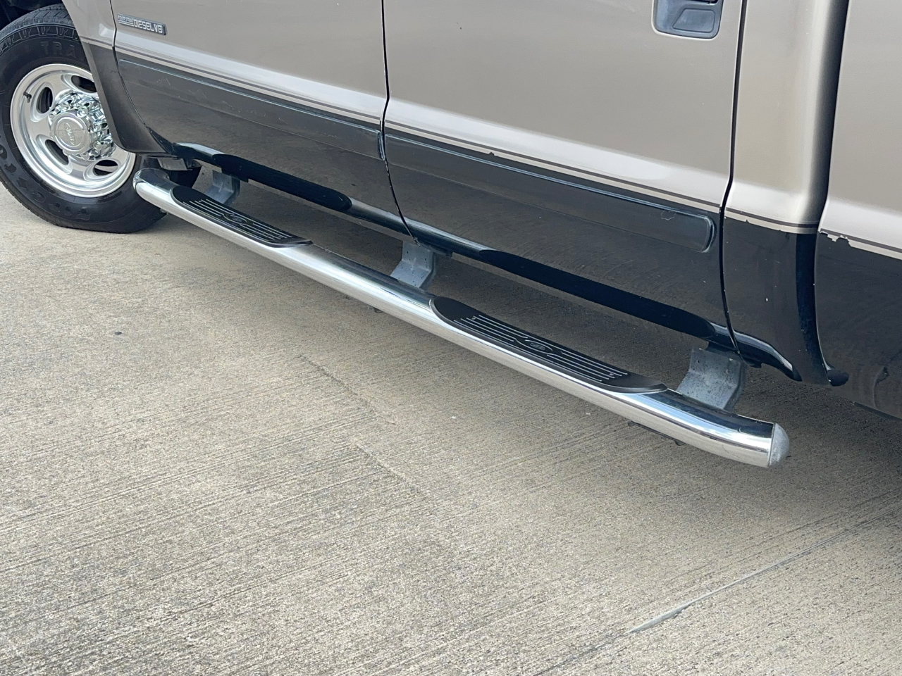 Ford F-250 SD Lariat Crew Cab 2WD 2002