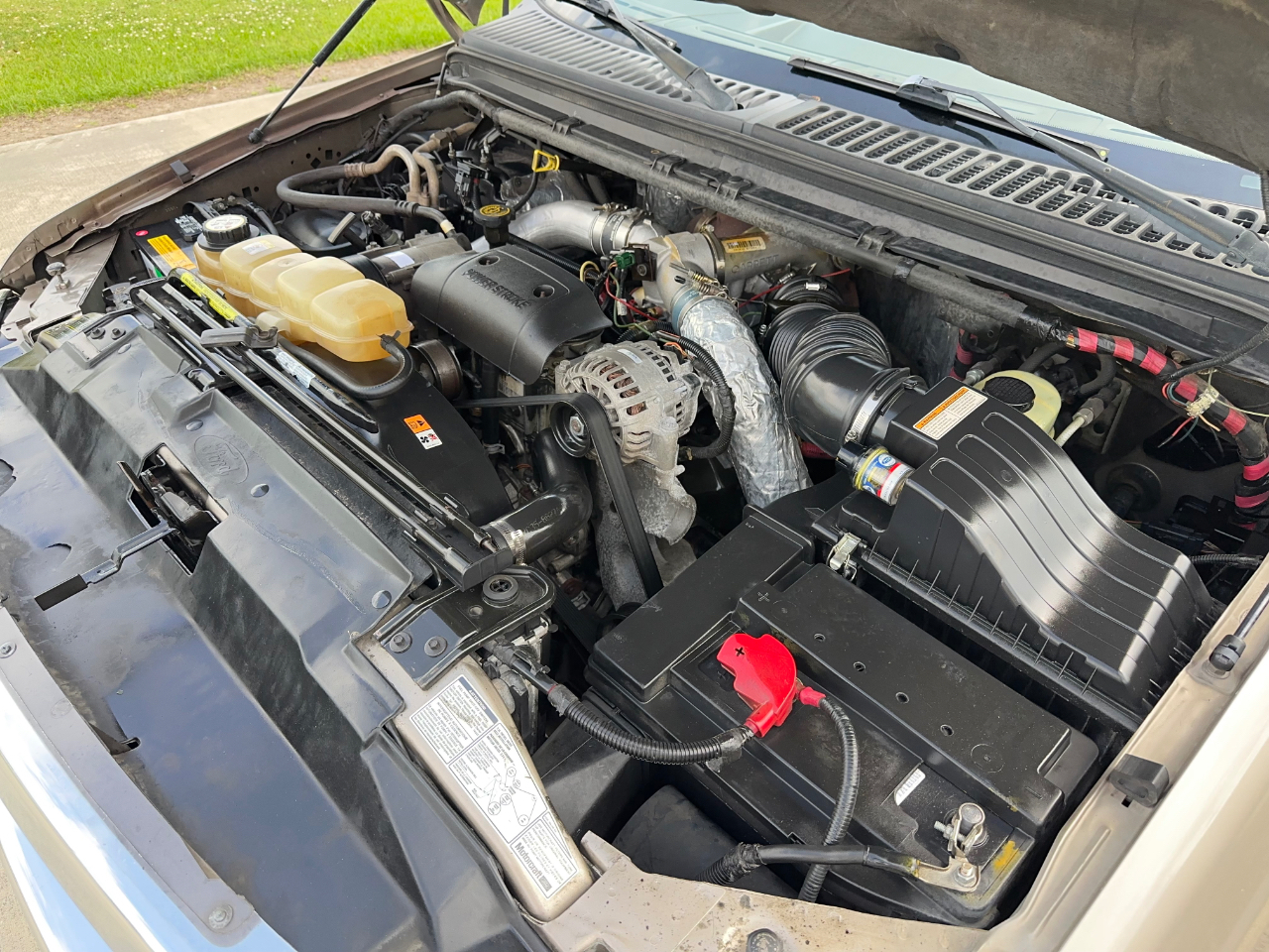 Ford F-250 SD Lariat Crew Cab 2WD 2002