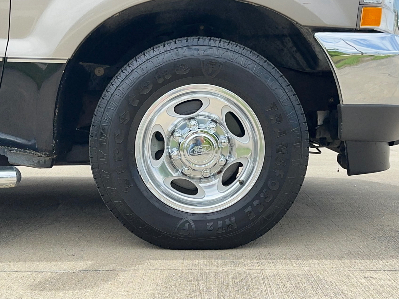 Ford F-250 SD Lariat Crew Cab 2WD 2002