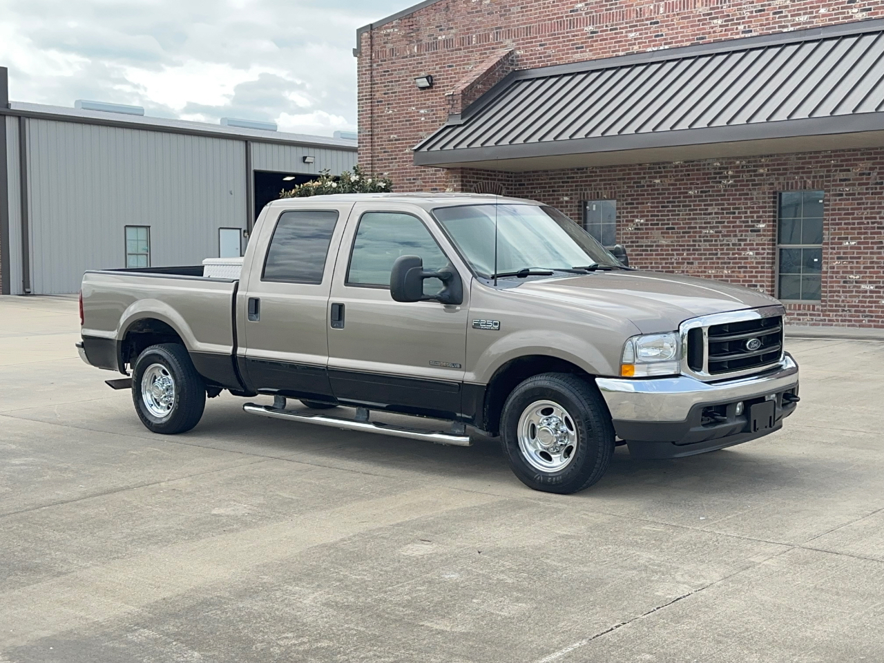 Ford F-250 SD Lariat Crew Cab 2WD 2002