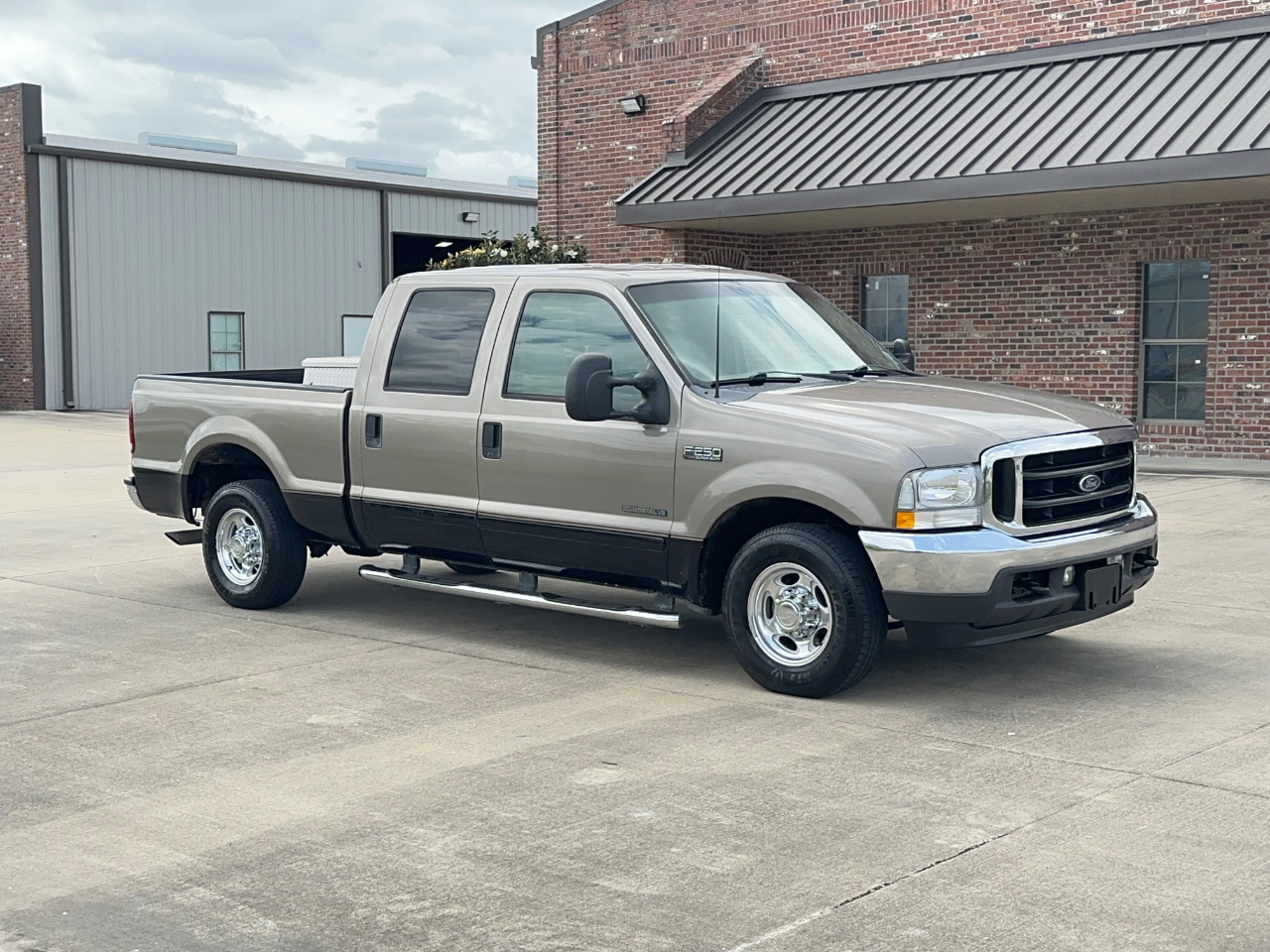 Ford F-250 SD Lariat Crew Cab 2WD 2002