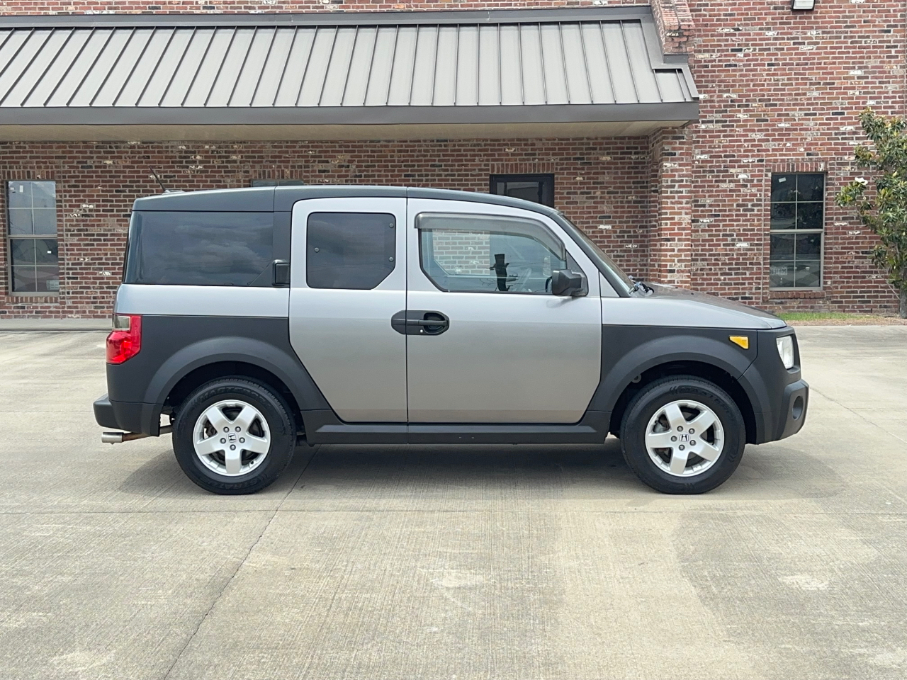 Honda Element EX 2WD 4-spd AT 2005