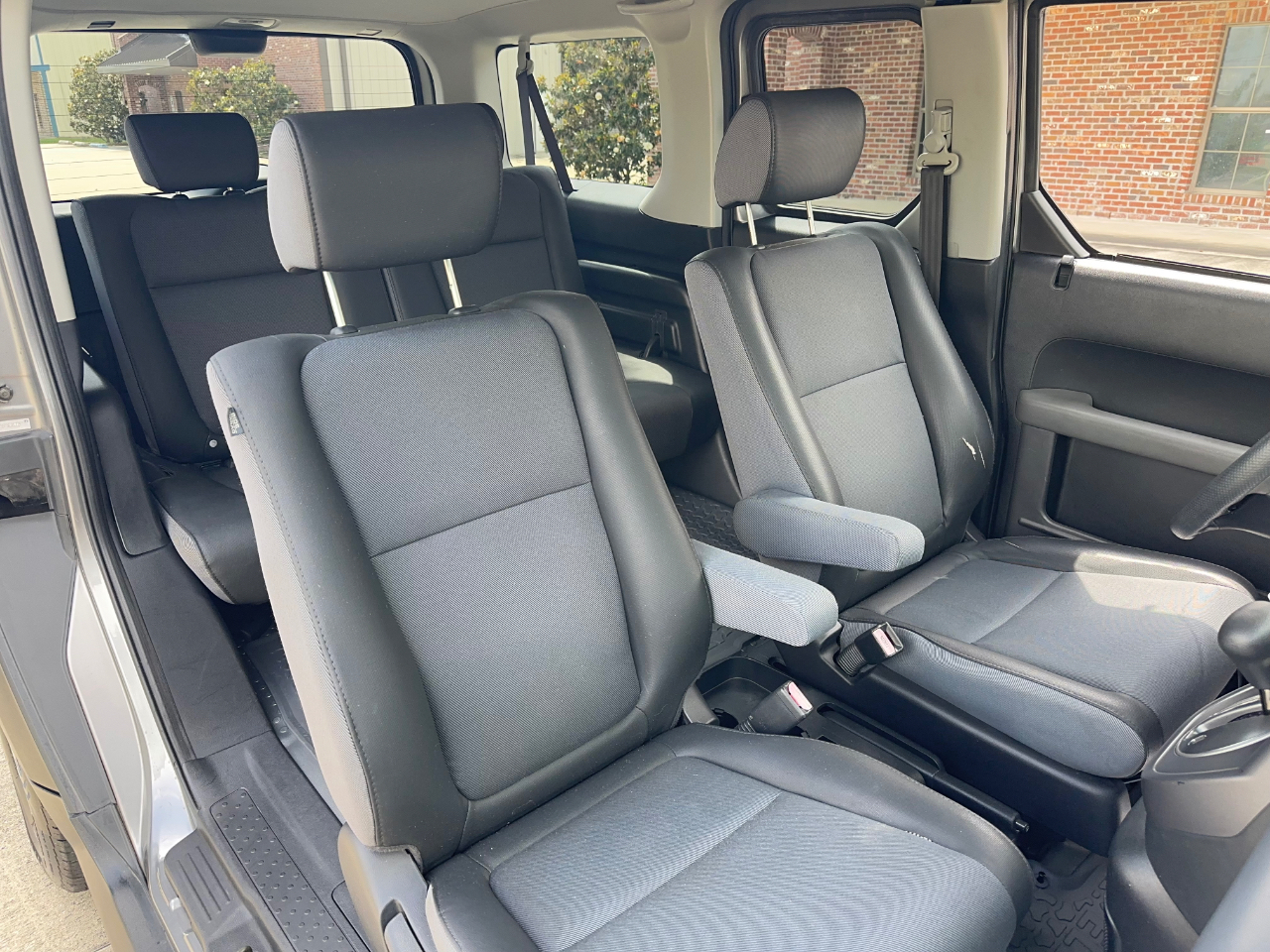 Honda Element EX 2WD 4-spd AT 2005