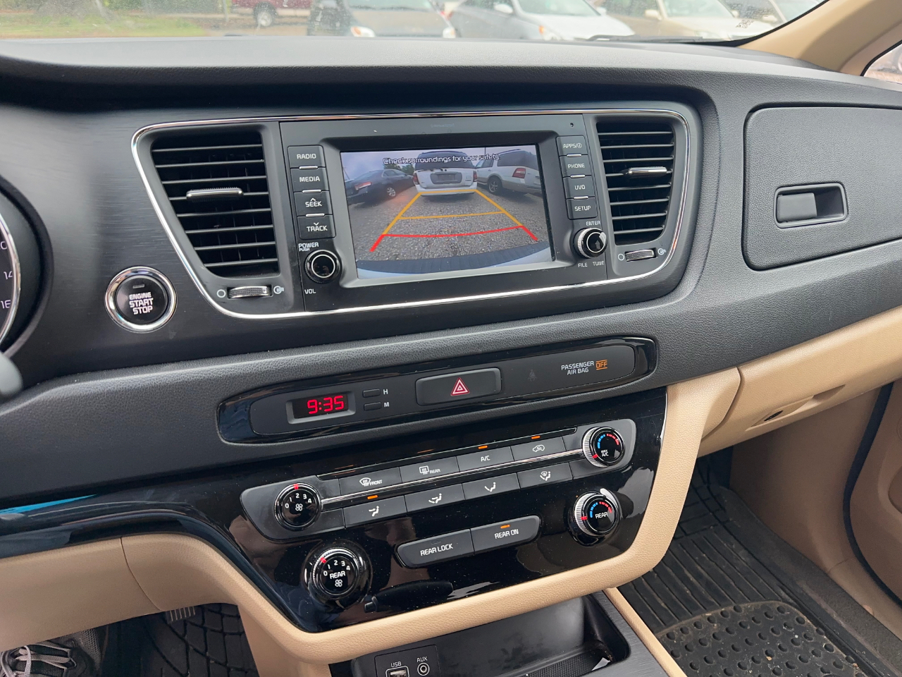 Kia Sedona LX 2017