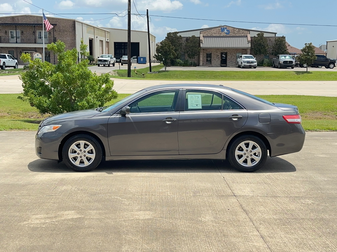 Toyota Camry LE 2011