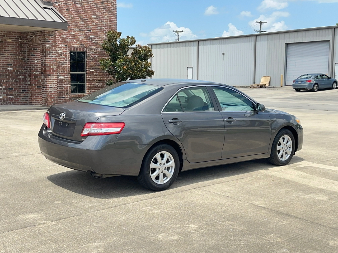 Toyota Camry LE 2011