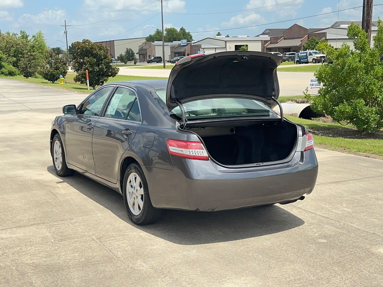 Toyota Camry LE 2011