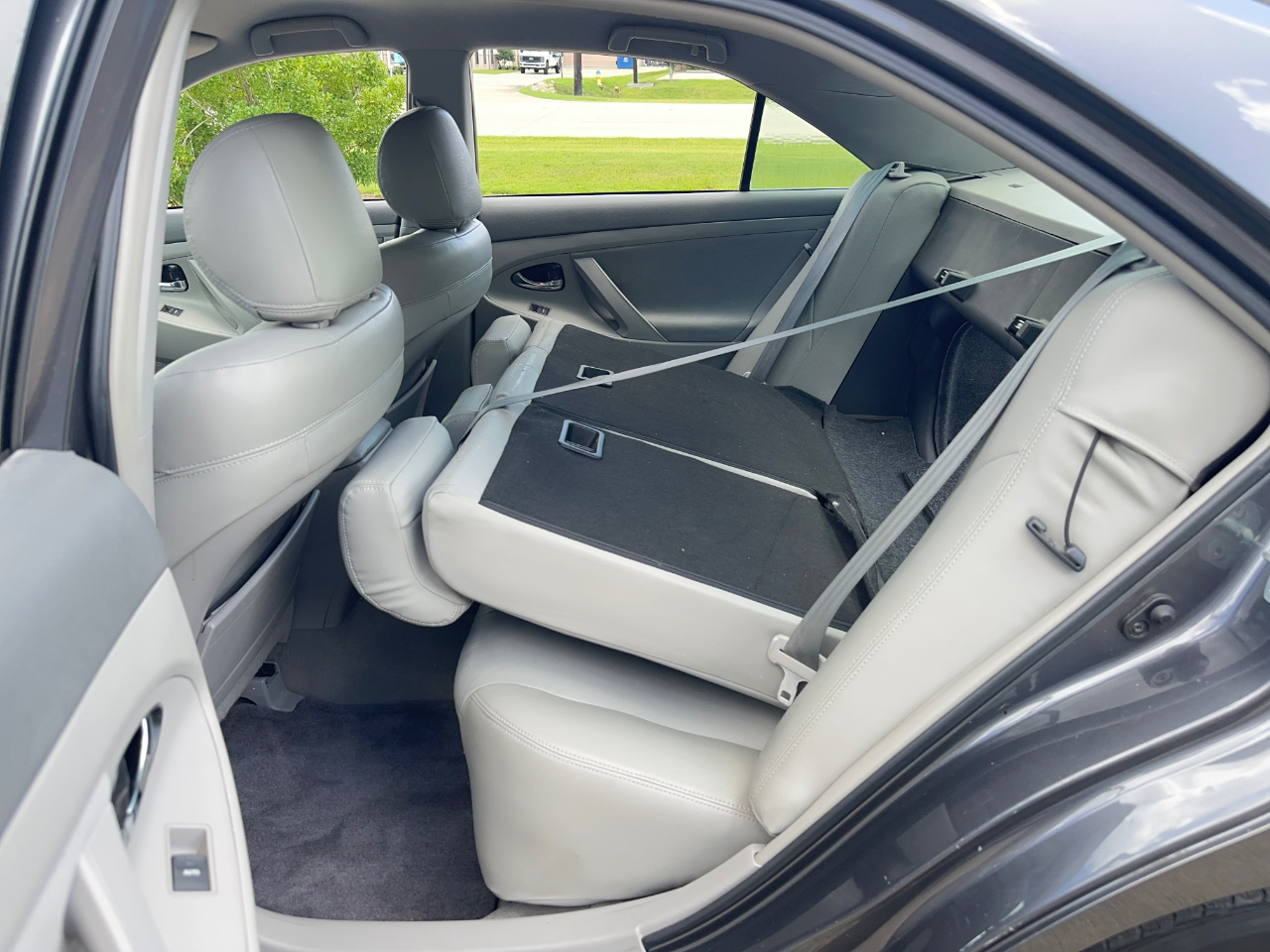 Toyota Camry LE 2011