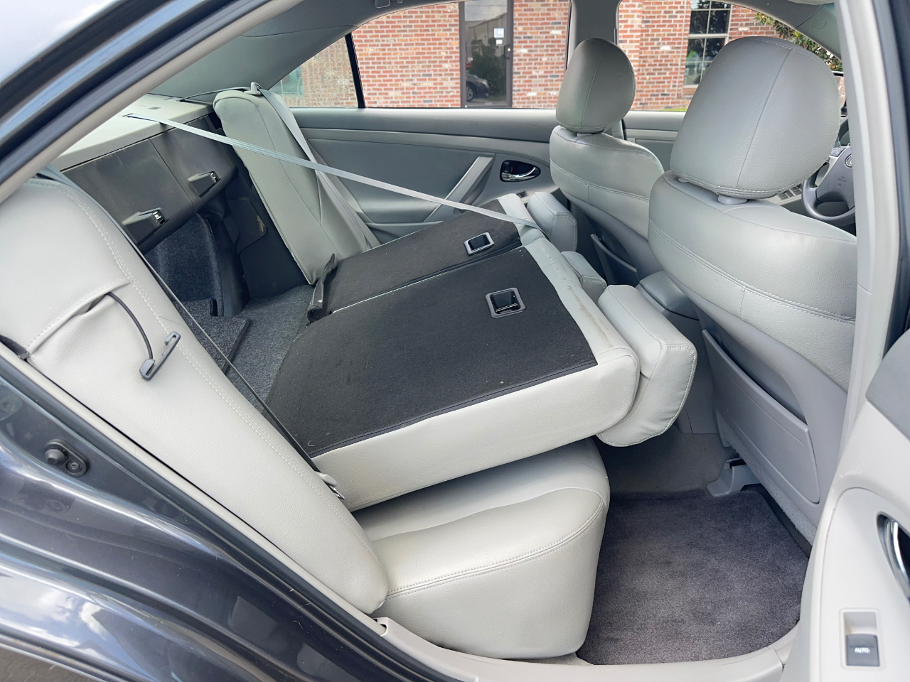 Toyota Camry LE 2011