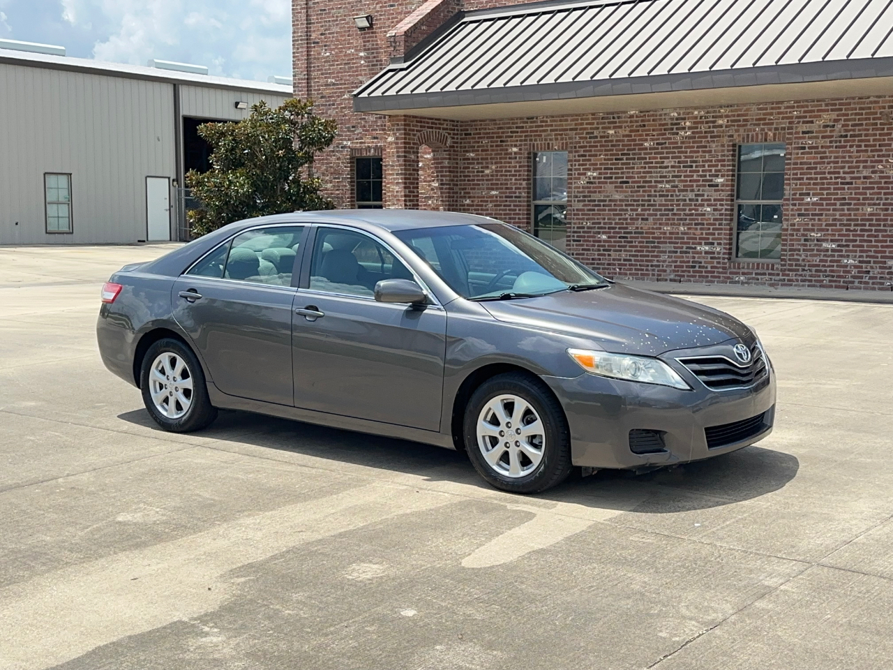 Toyota Camry LE 2011