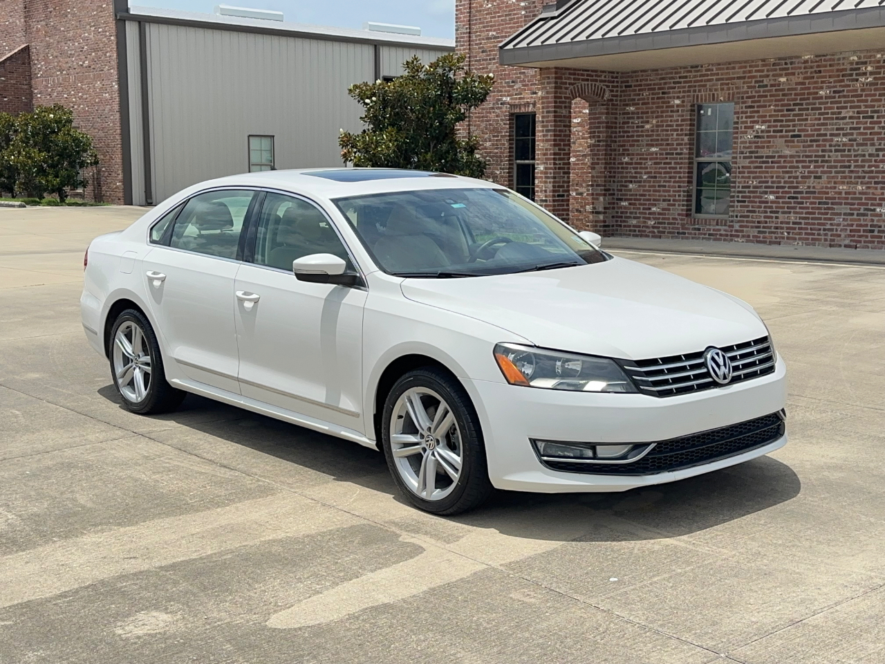 Volkswagen Passat SEL Premium 4D Sedan 1.8T 2015