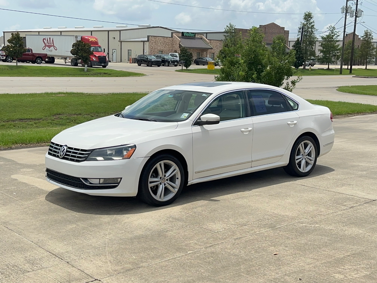 Volkswagen Passat SEL Premium 4D Sedan 1.8T 2015