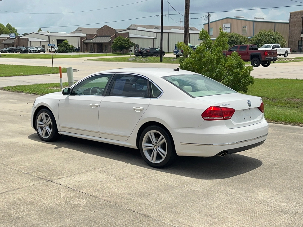 Volkswagen Passat SEL Premium 4D Sedan 1.8T 2015