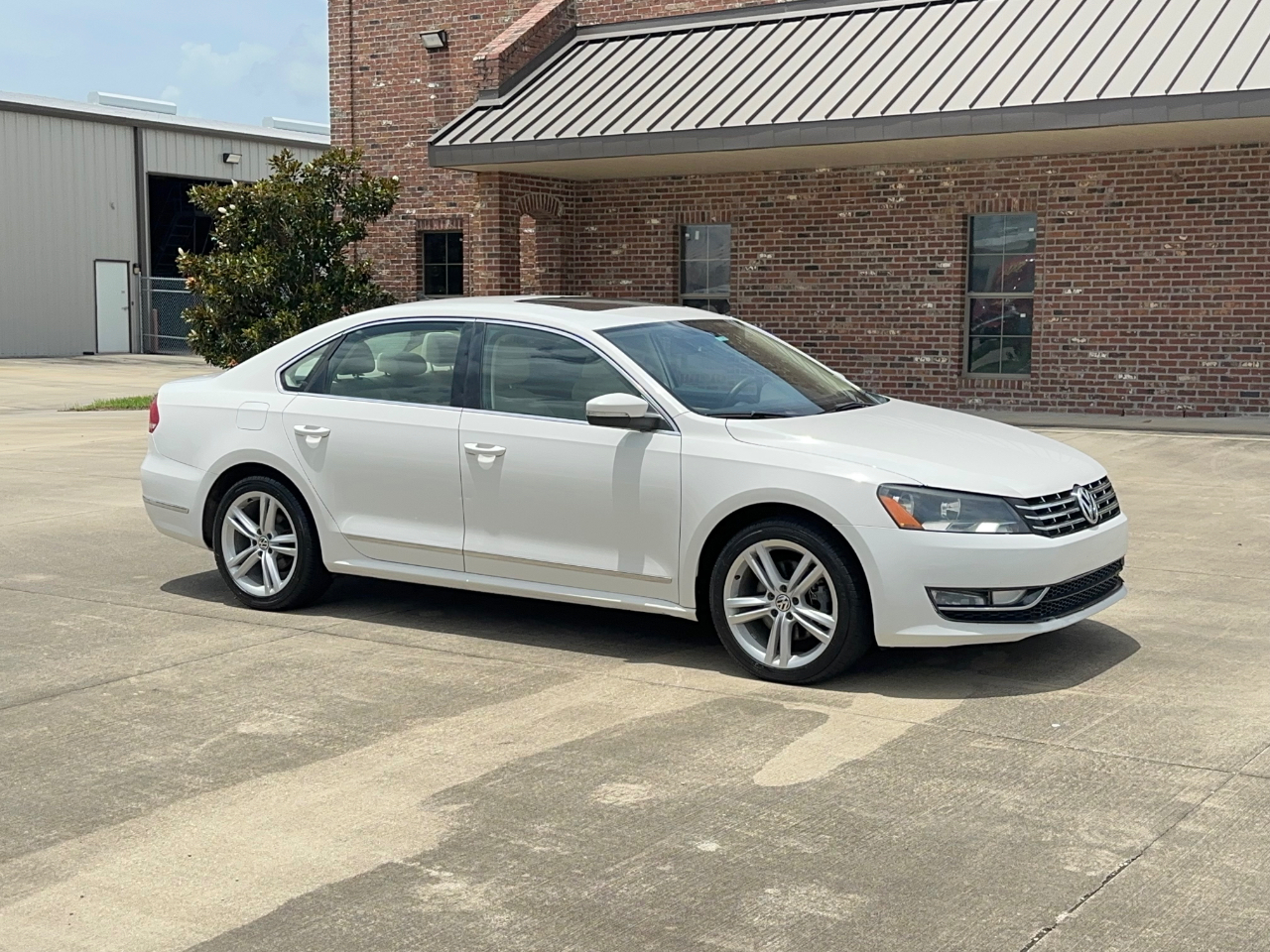 Volkswagen Passat SEL Premium 4D Sedan 1.8T 2015