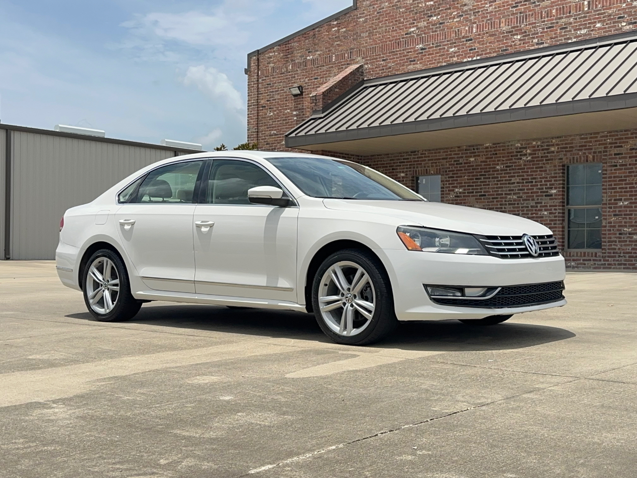 Volkswagen Passat SEL Premium 4D Sedan 1.8T 2015