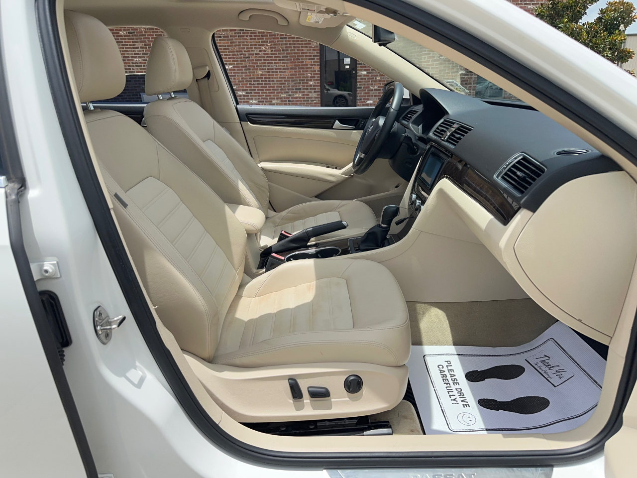 Volkswagen Passat SEL Premium 4D Sedan 1.8T 2015