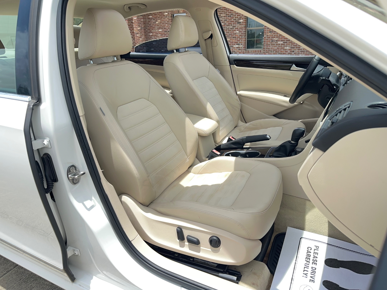 Volkswagen Passat SEL Premium 4D Sedan 1.8T 2015