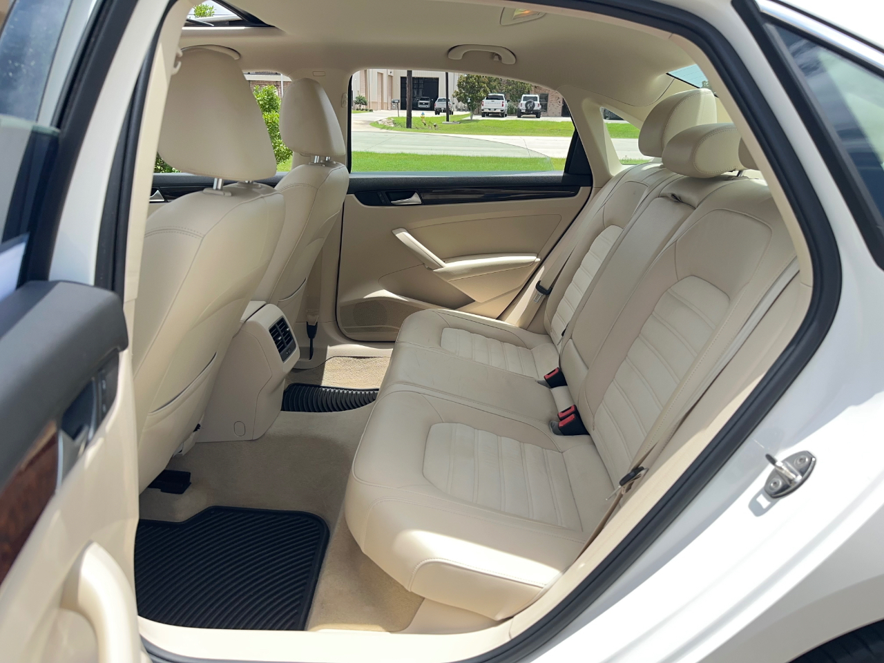 Volkswagen Passat SEL Premium 4D Sedan 1.8T 2015