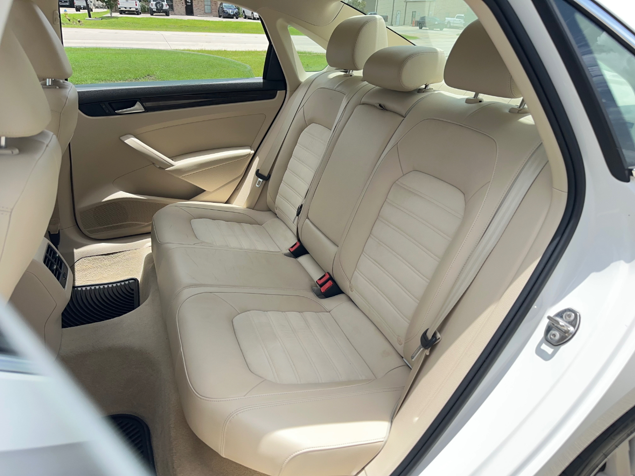 Volkswagen Passat SEL Premium 4D Sedan 1.8T 2015
