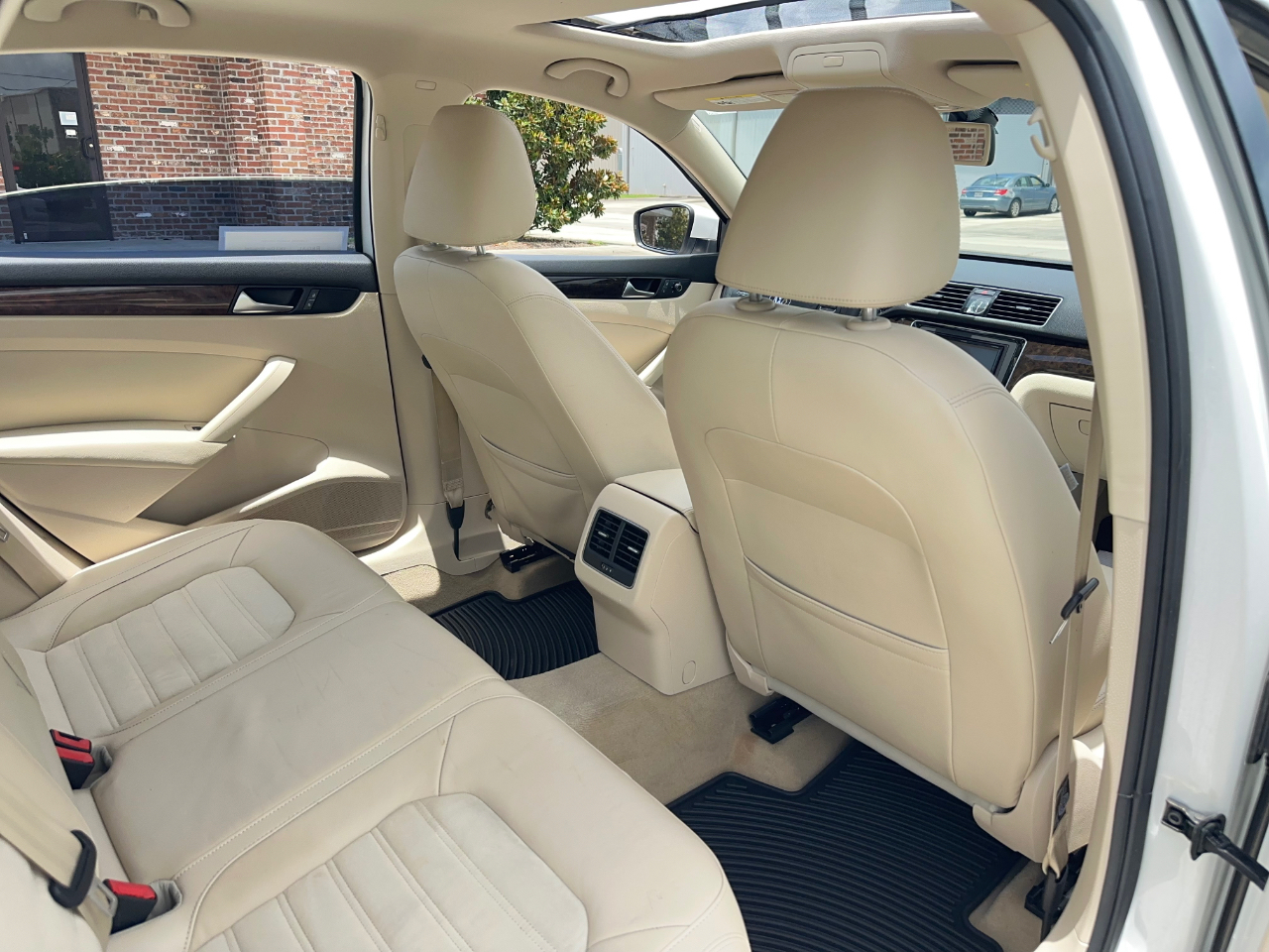 Volkswagen Passat SEL Premium 4D Sedan 1.8T 2015