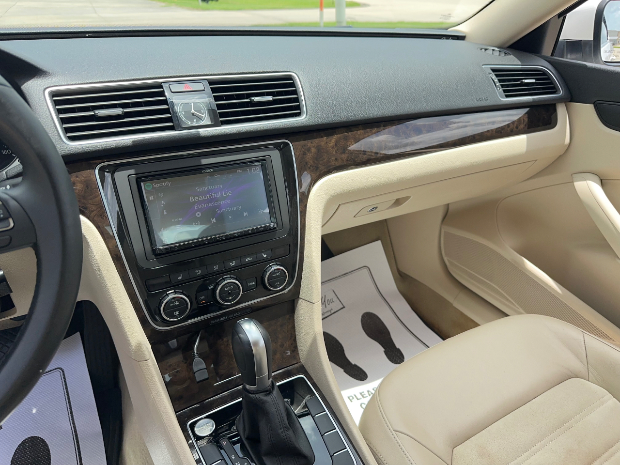 Volkswagen Passat SEL Premium 4D Sedan 1.8T 2015