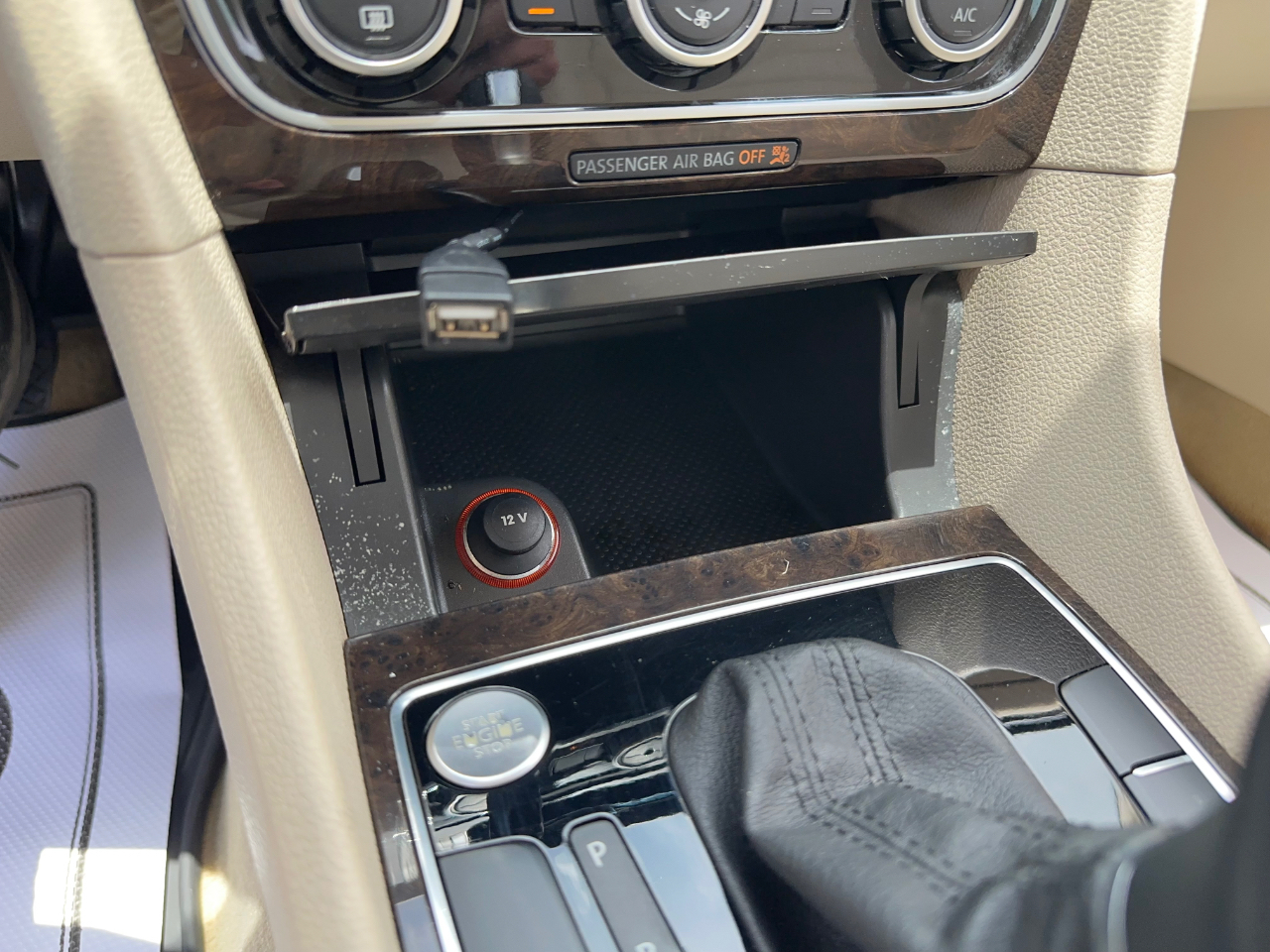 Volkswagen Passat SEL Premium 4D Sedan 1.8T 2015