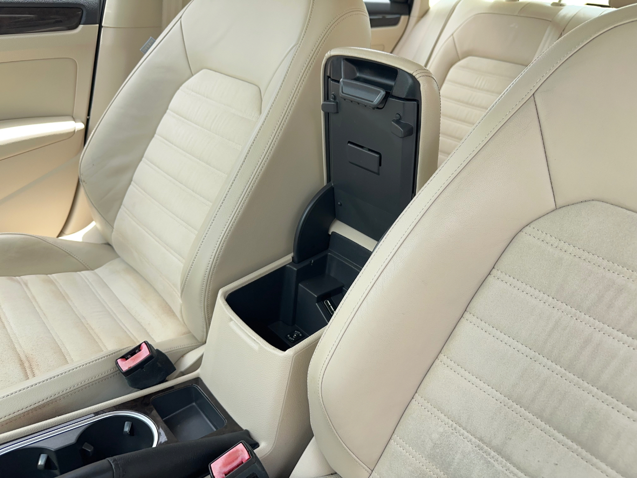 Volkswagen Passat SEL Premium 4D Sedan 1.8T 2015