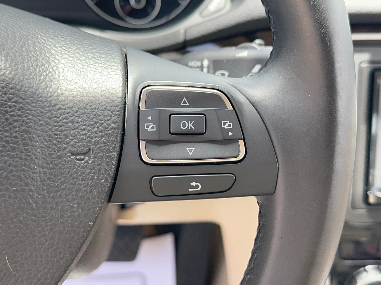 Volkswagen Passat SEL Premium 4D Sedan 1.8T 2015
