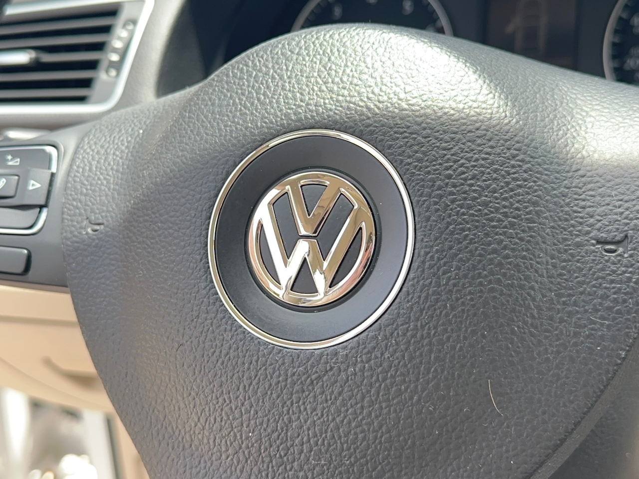 Volkswagen Passat SEL Premium 4D Sedan 1.8T 2015
