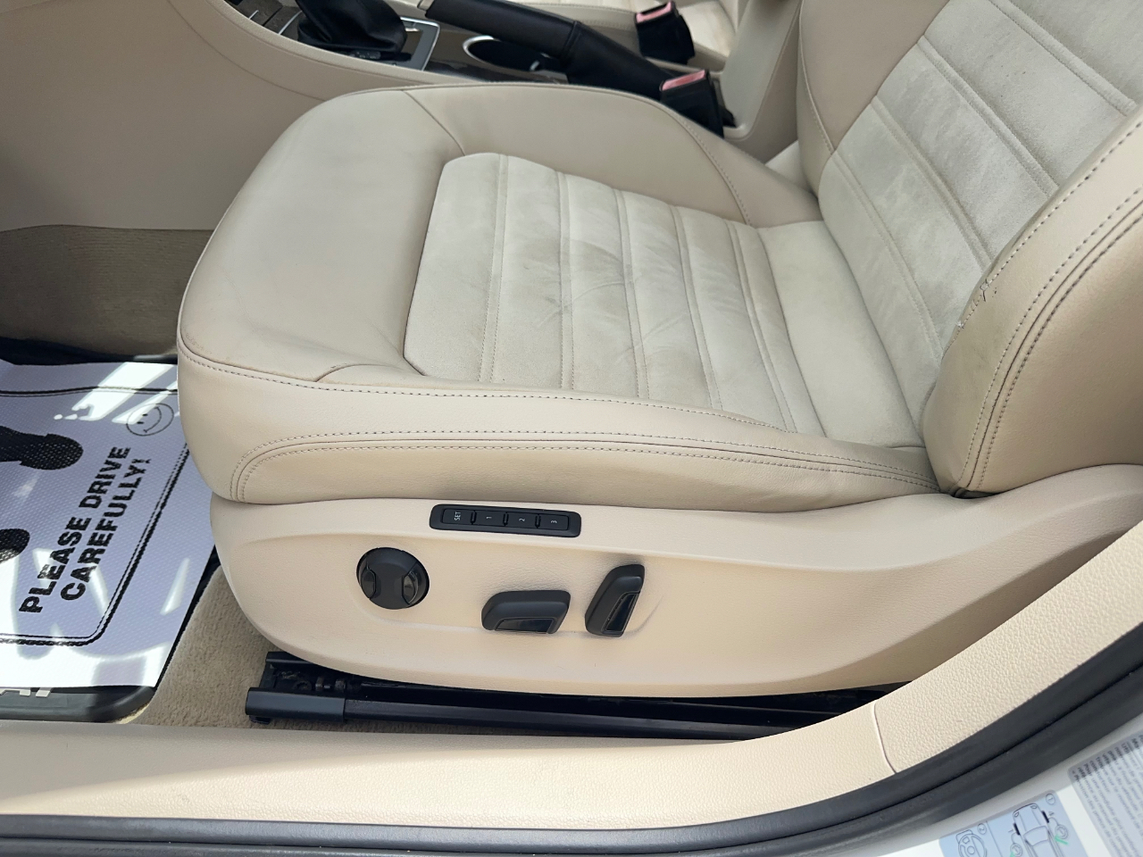 Volkswagen Passat SEL Premium 4D Sedan 1.8T 2015