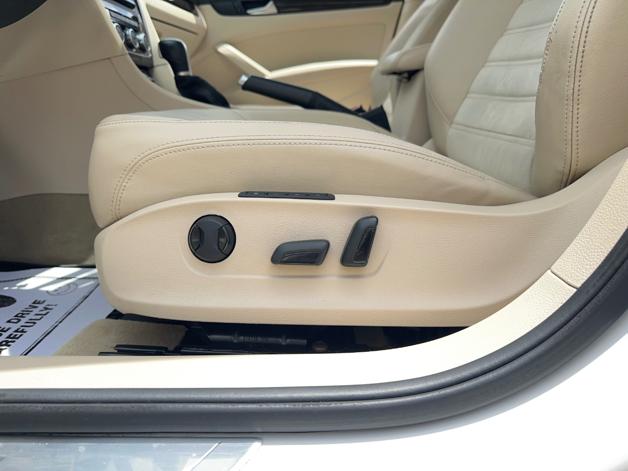 Volkswagen Passat SEL Premium 4D Sedan 1.8T 2015