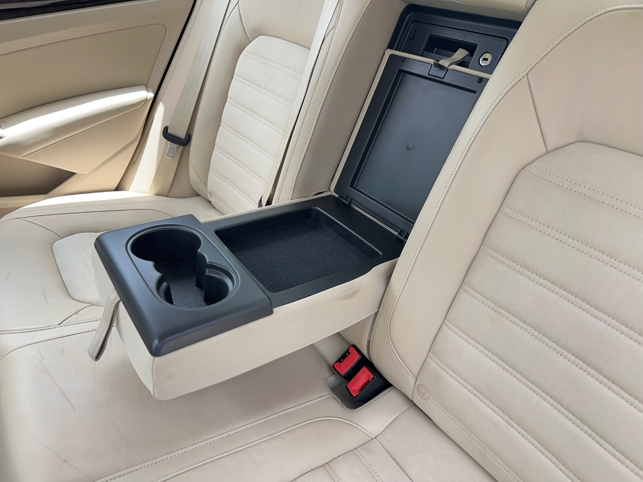 Volkswagen Passat SEL Premium 4D Sedan 1.8T 2015