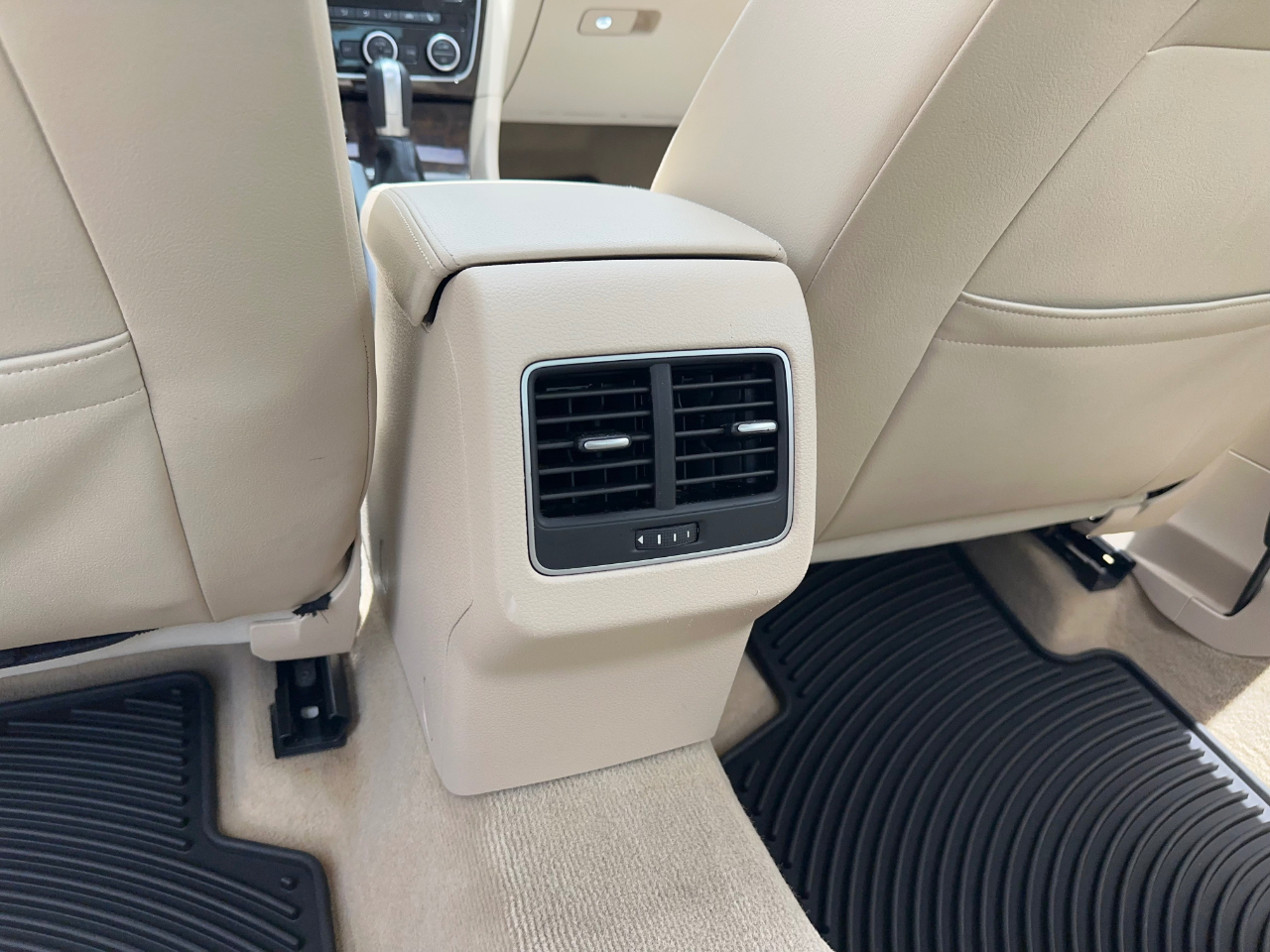 Volkswagen Passat SEL Premium 4D Sedan 1.8T 2015