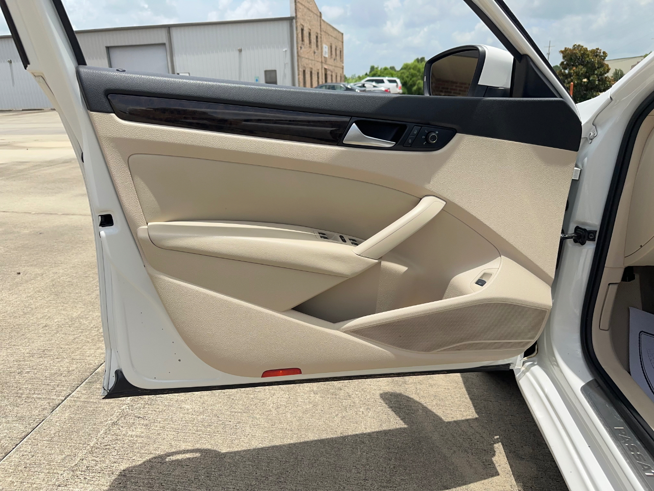 Volkswagen Passat SEL Premium 4D Sedan 1.8T 2015