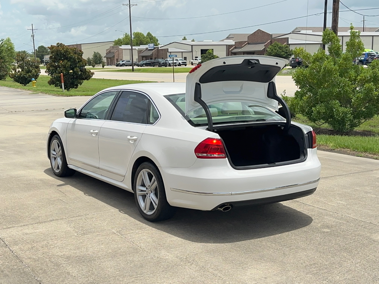 Volkswagen Passat SEL Premium 4D Sedan 1.8T 2015