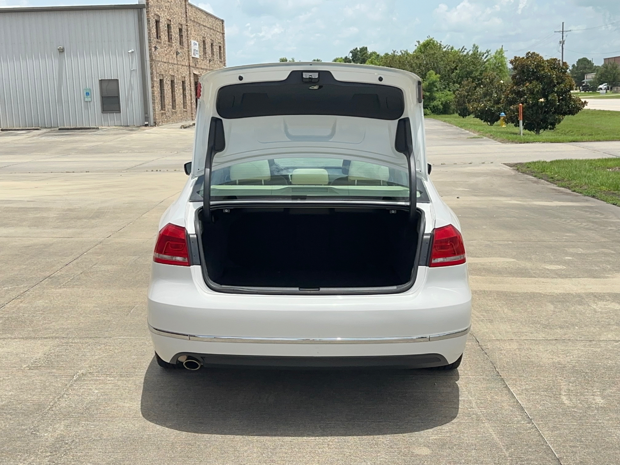 Volkswagen Passat SEL Premium 4D Sedan 1.8T 2015