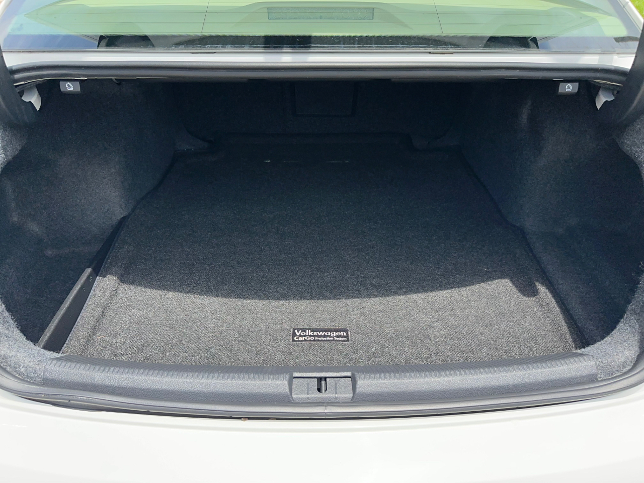 Volkswagen Passat SEL Premium 4D Sedan 1.8T 2015