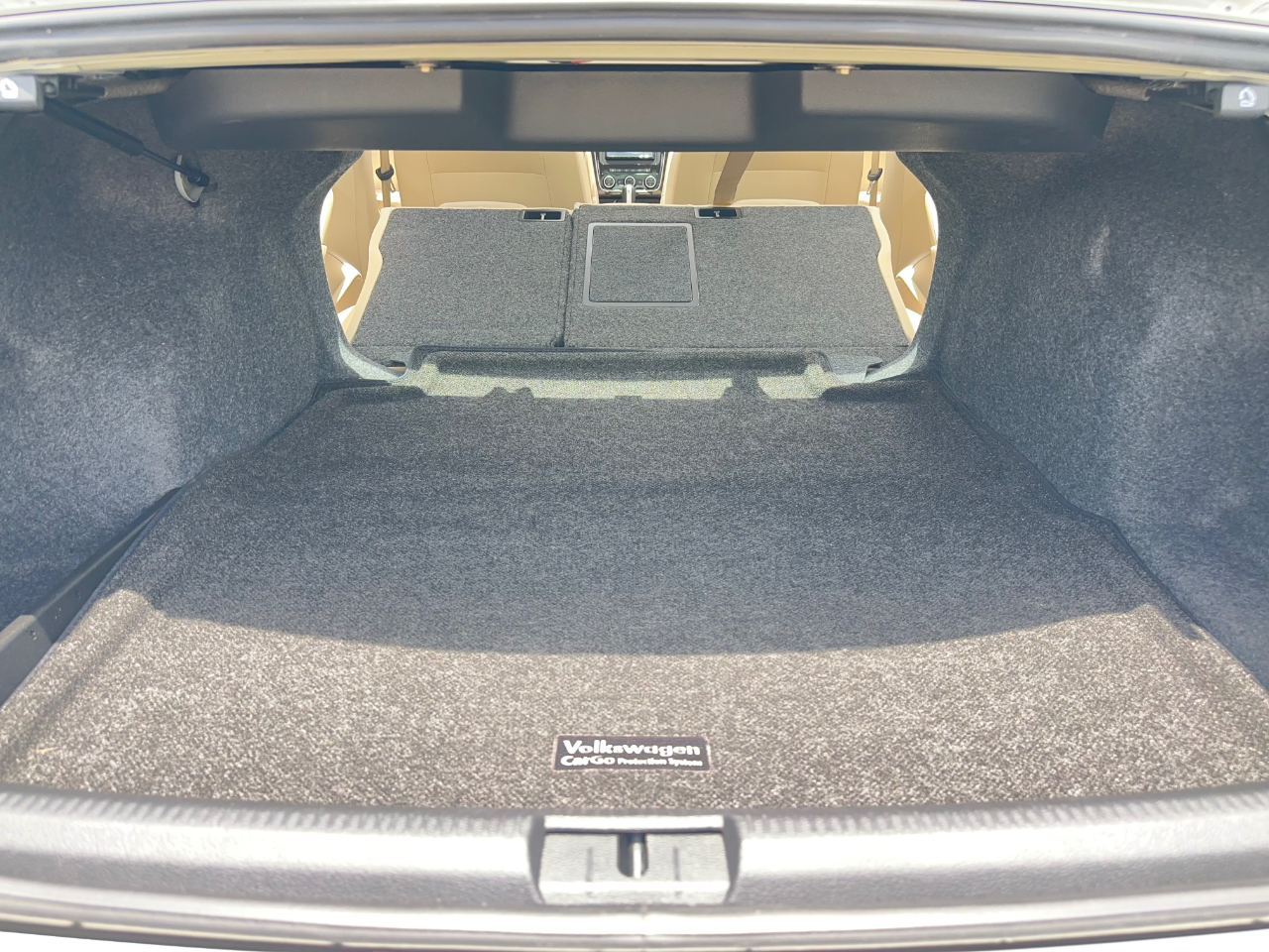 Volkswagen Passat SEL Premium 4D Sedan 1.8T 2015