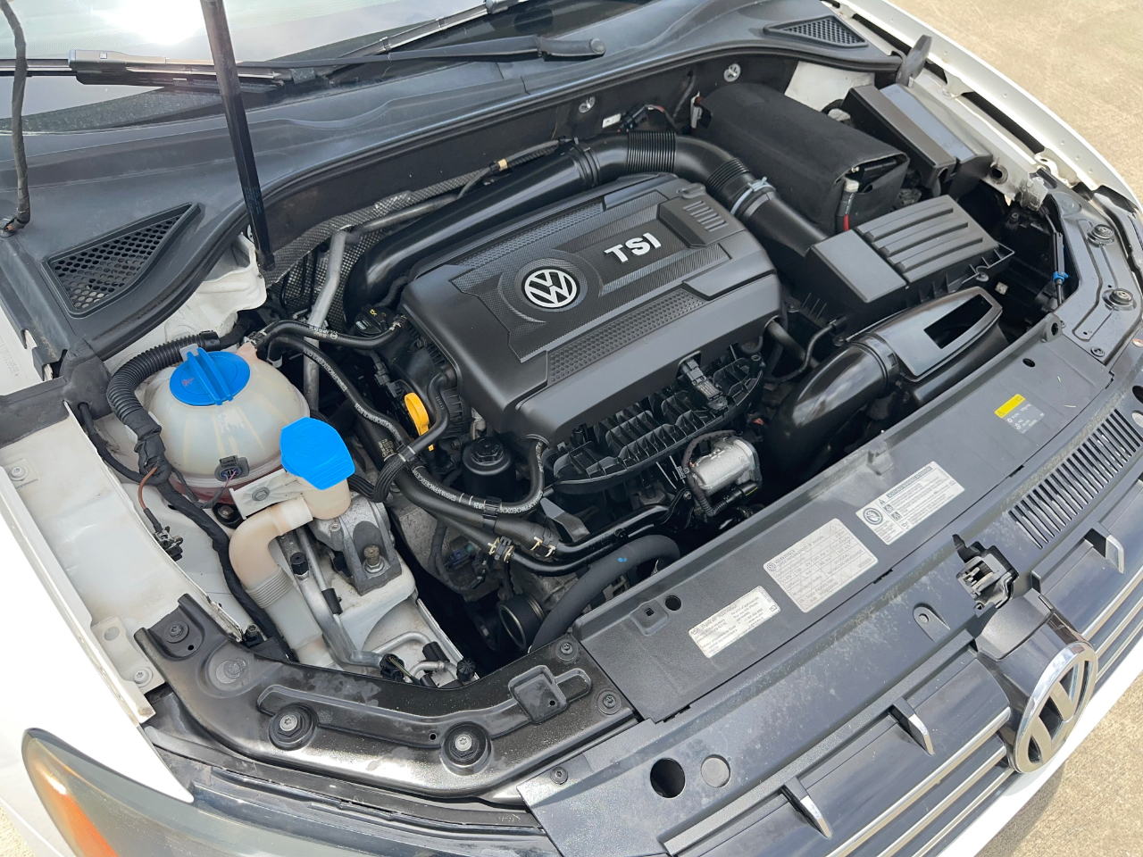 Volkswagen Passat SEL Premium 4D Sedan 1.8T 2015