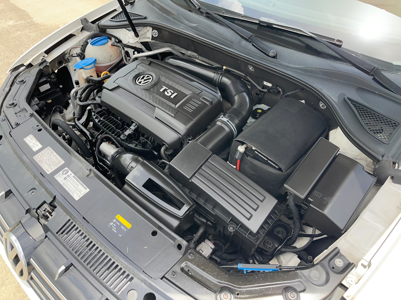 Volkswagen Passat SEL Premium 4D Sedan 1.8T 2015