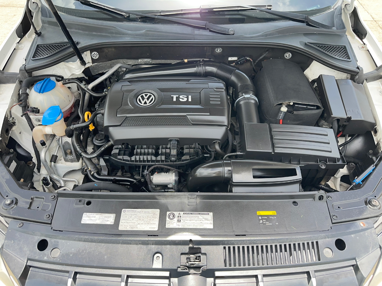 Volkswagen Passat SEL Premium 4D Sedan 1.8T 2015