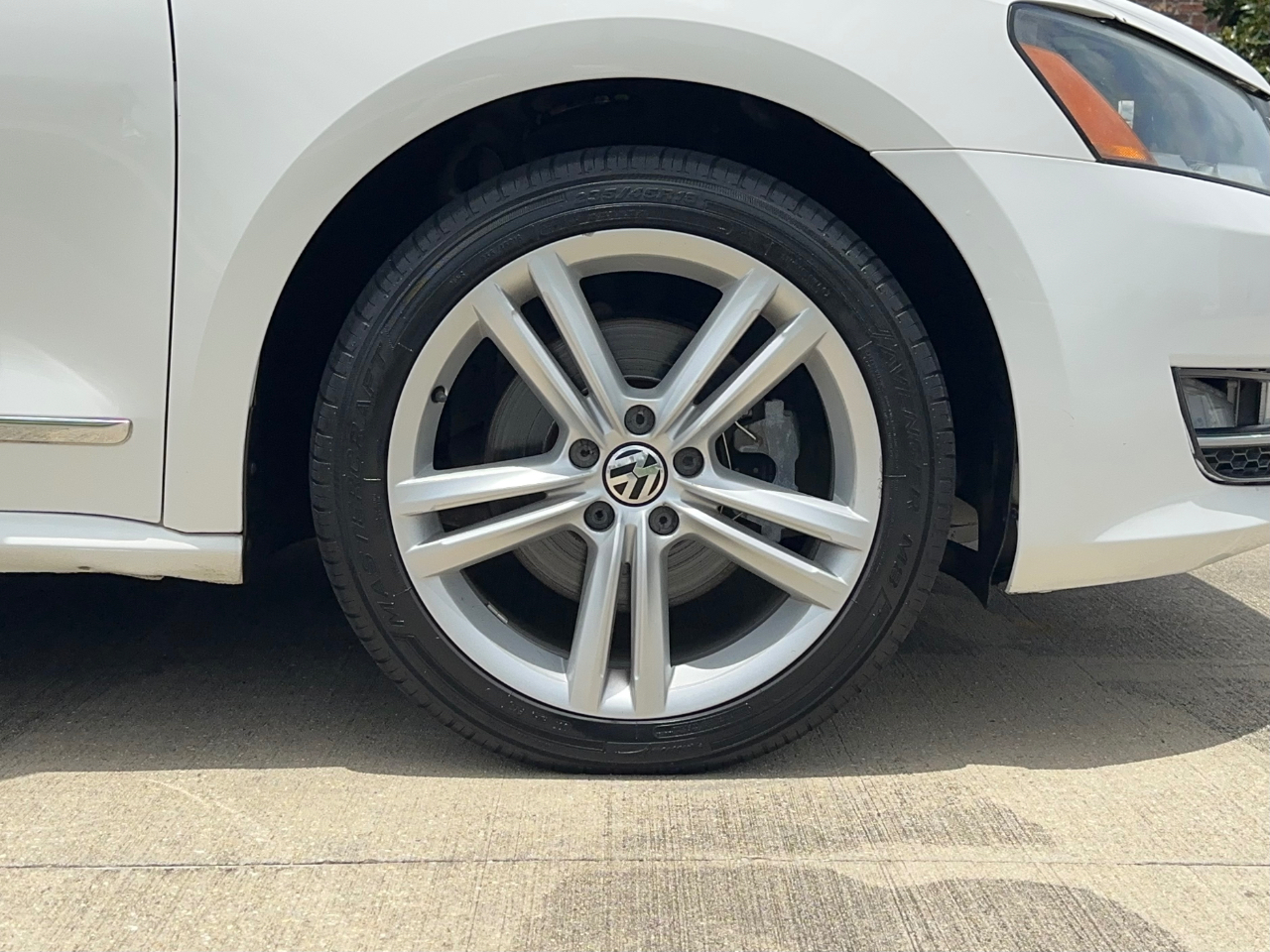 Volkswagen Passat SEL Premium 4D Sedan 1.8T 2015