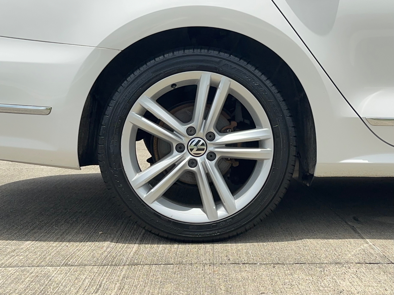 Volkswagen Passat SEL Premium 4D Sedan 1.8T 2015
