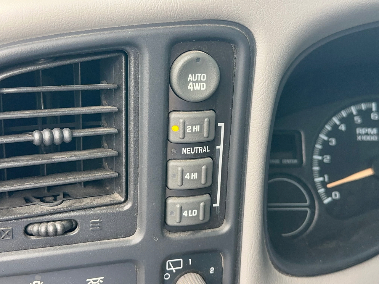 Chevrolet Tahoe  2001