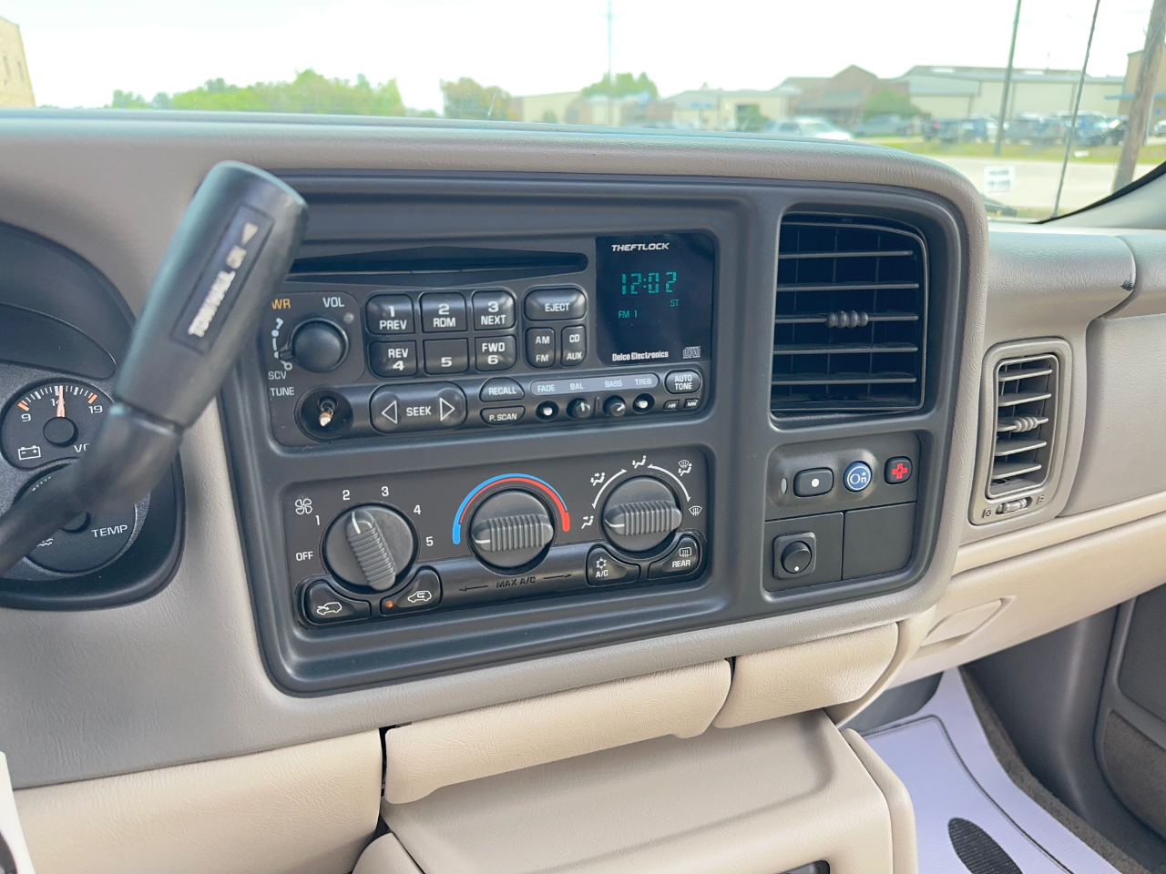 Chevrolet Tahoe  2001
