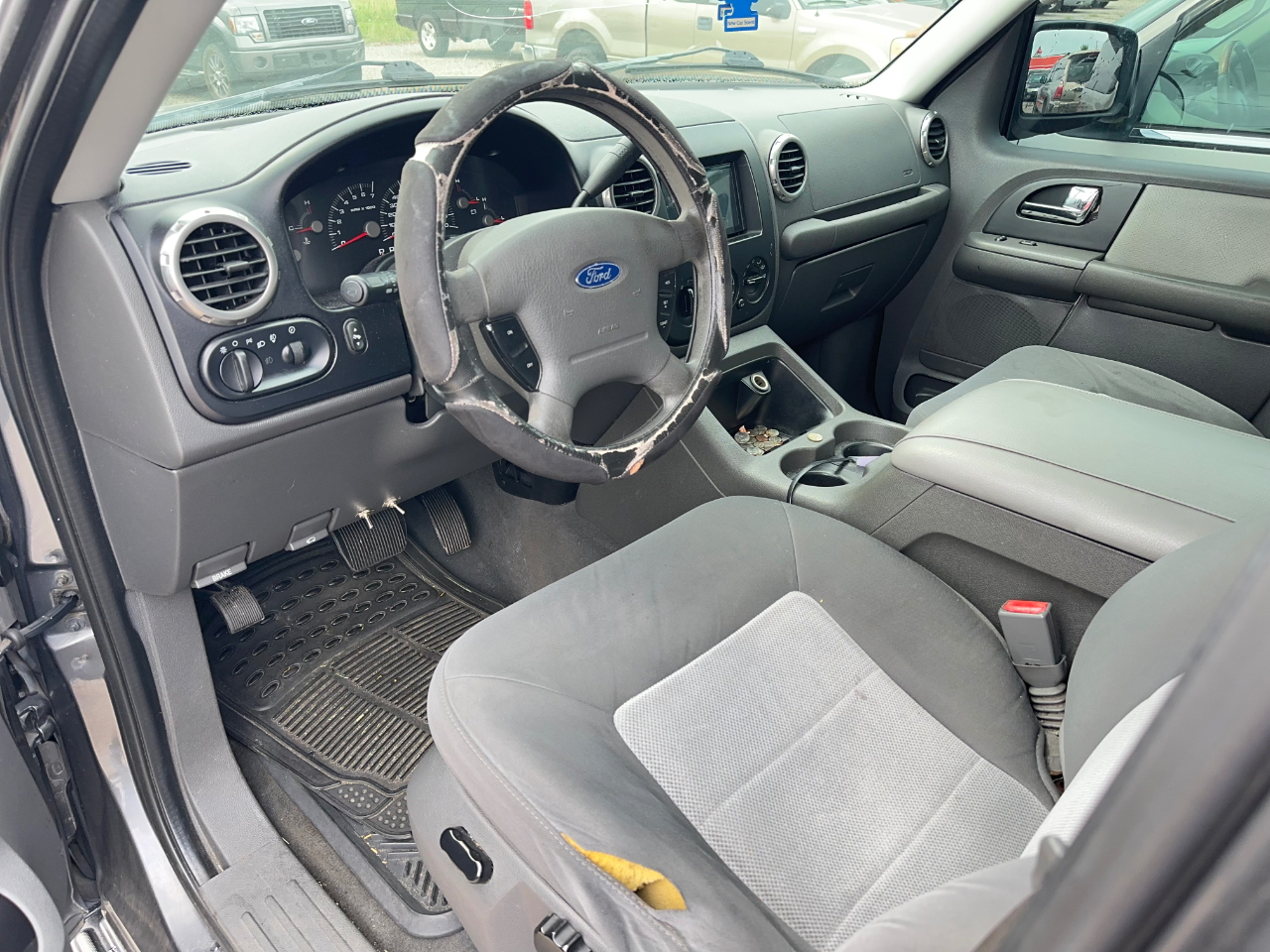 Ford Expedition XLT 5.4L 2WD 2003