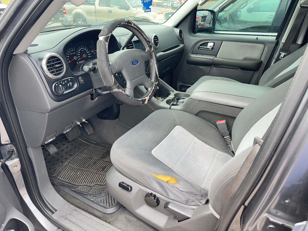 Ford Expedition XLT 5.4L 2WD 2003
