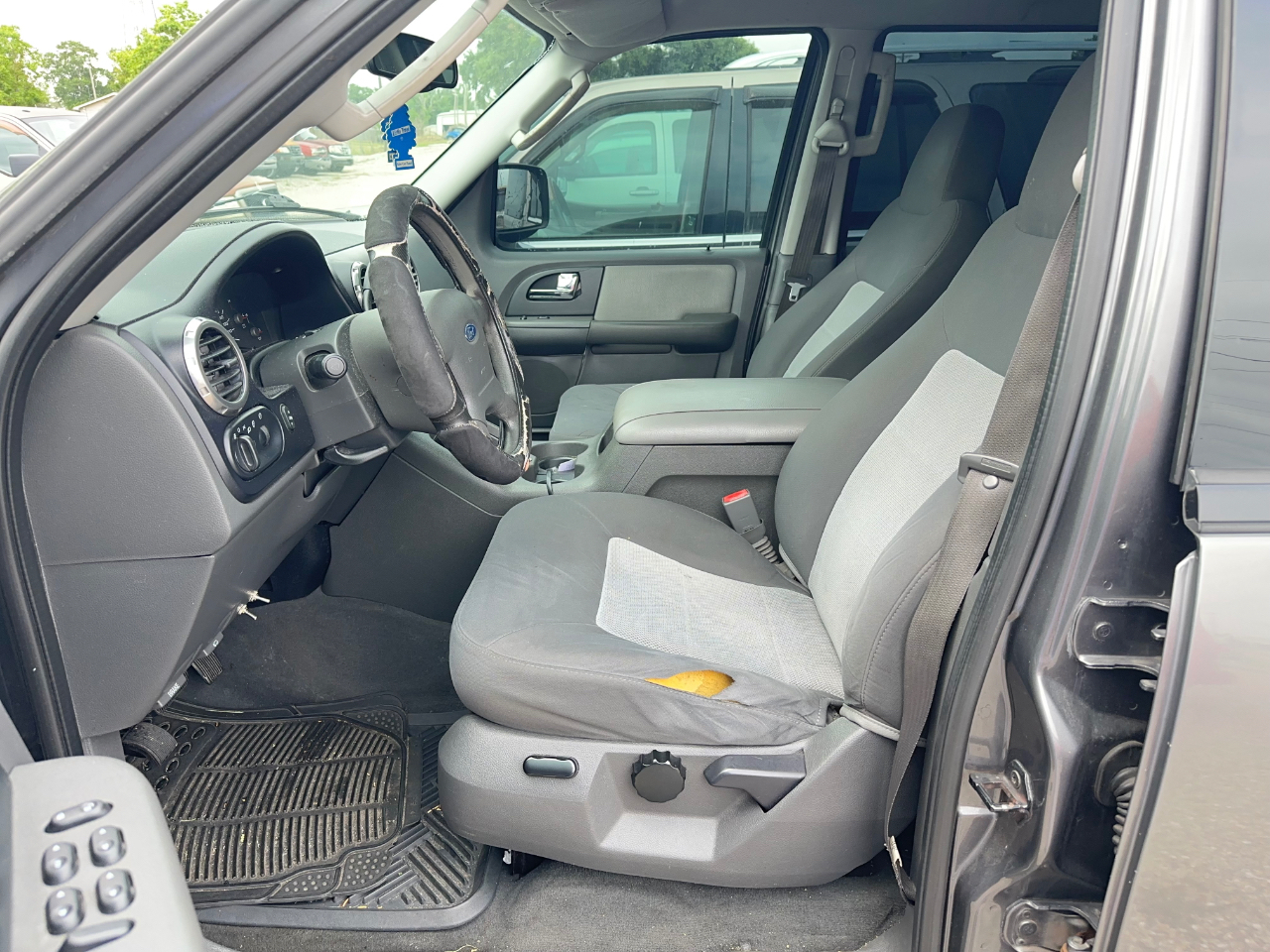Ford Expedition XLT 5.4L 2WD 2003
