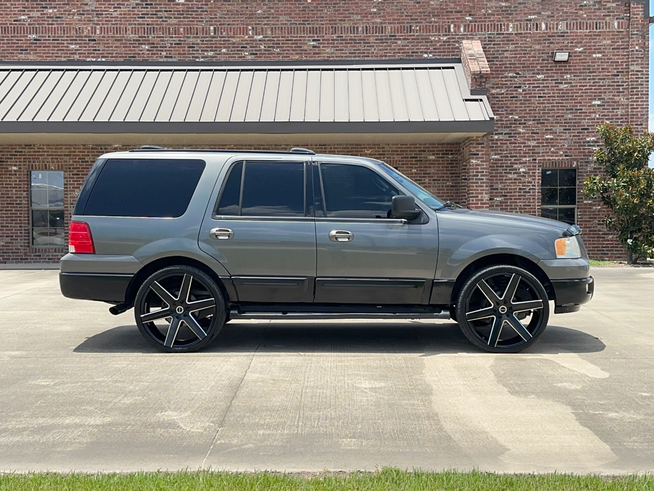 Ford Expedition XLT 5.4L 2WD 2003