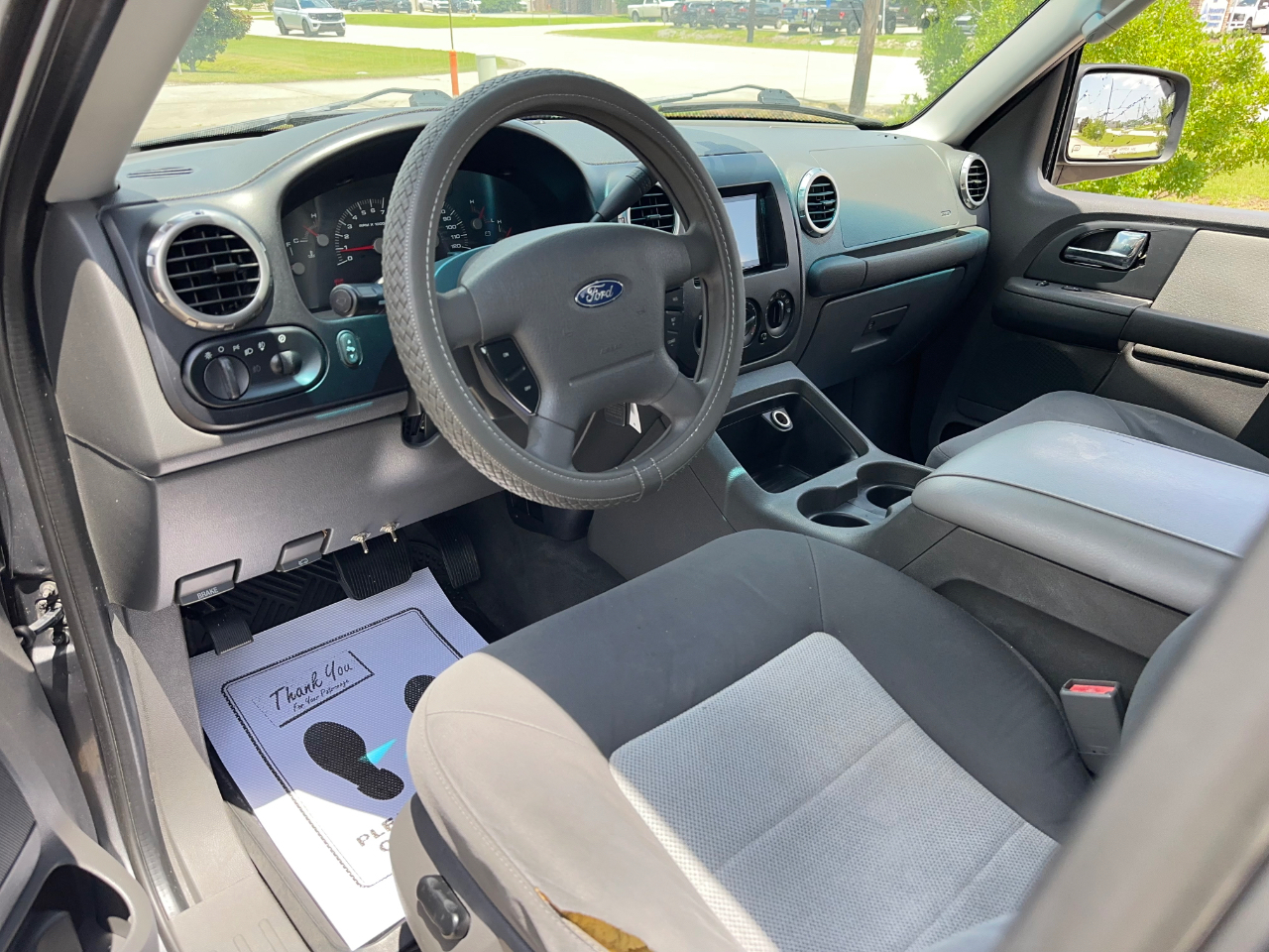 Ford Expedition XLT 5.4L 2WD 2003